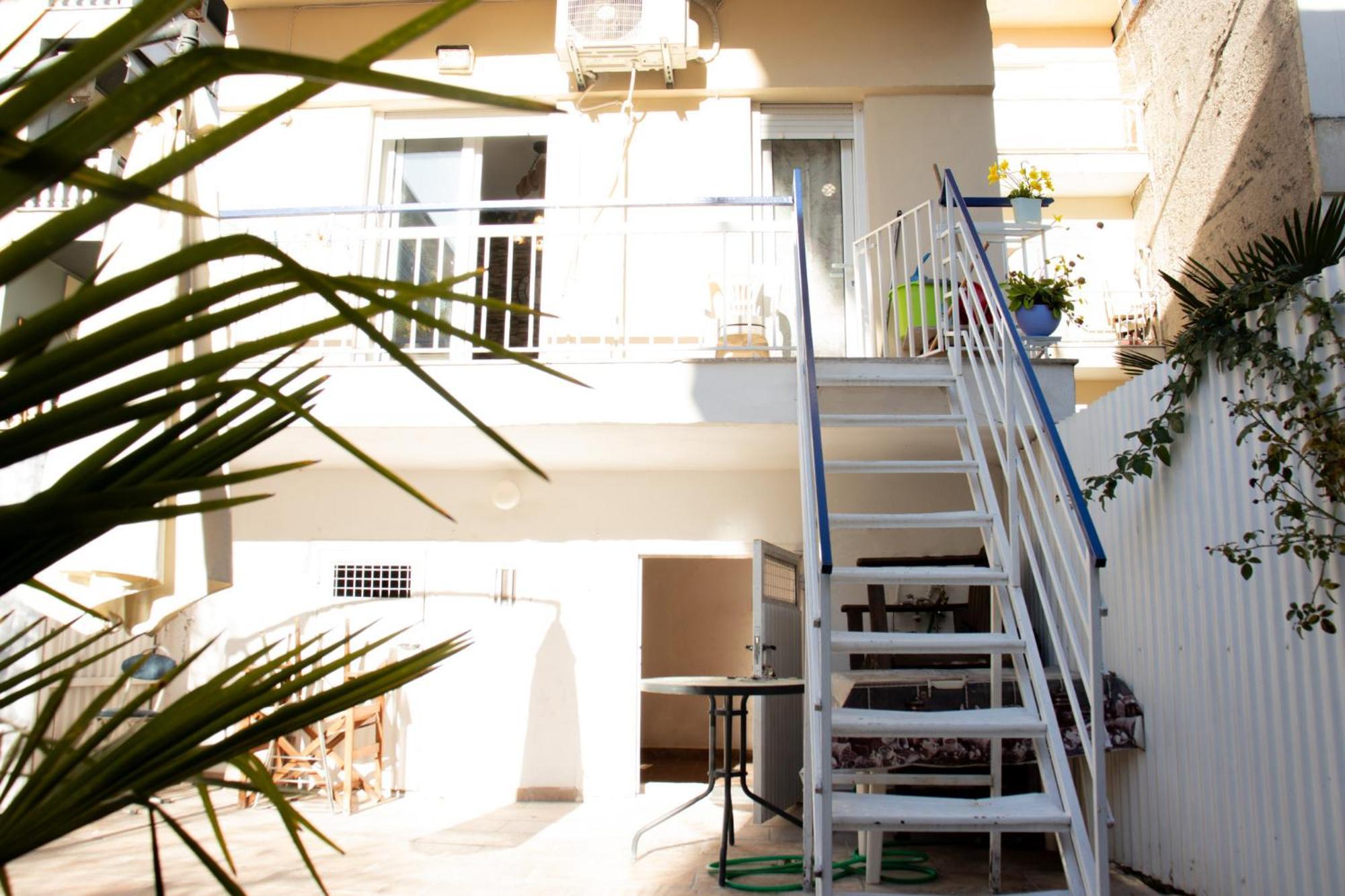 דירות Paralía George'S House מראה חיצוני תמונה